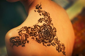 Henna body art design