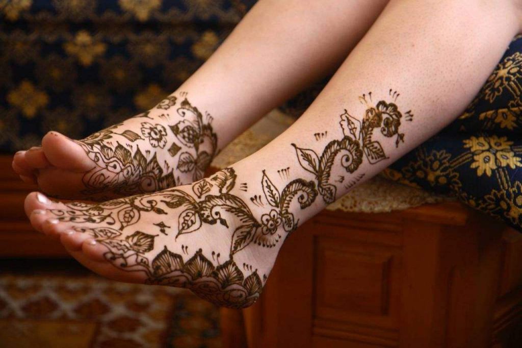 Traditional Henna Pack  SemiPermanent Tattoo  Not a Tattoo